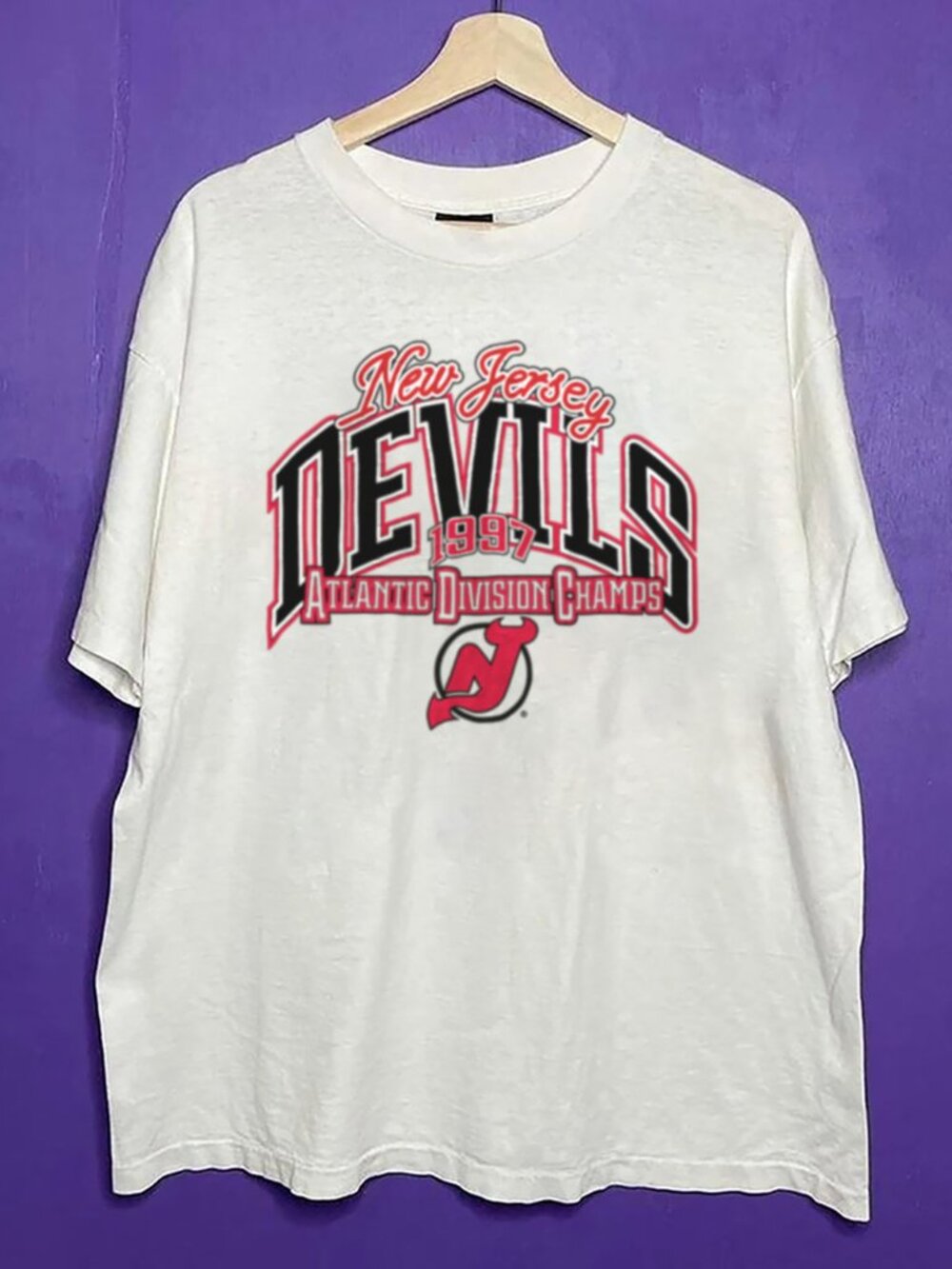 Vintage New Jersey Devils NHL 1997 Crewneck T Shirt, New Jersey Devils Hockey